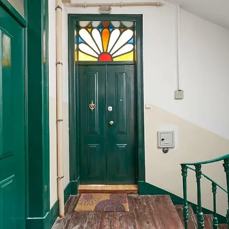 Rua Dos Remédios 179 *