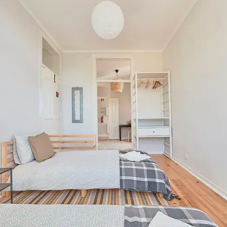 Appartement Rua Dos Remédios 179 *