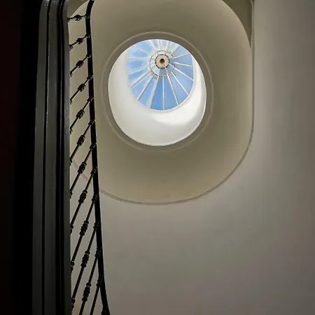 Rua Dos Remedios 179 * Лісабон