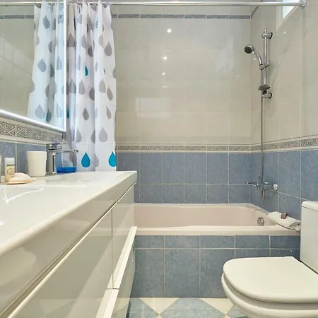 Апартаменты Rua Dos Remedios 179 *