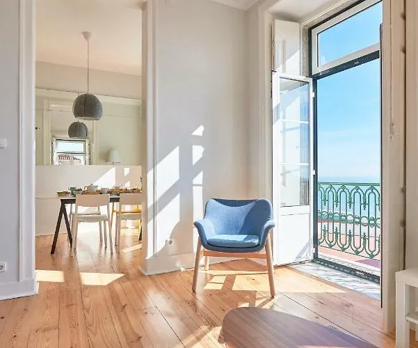 شقة Rua Dos Remedios 179 *