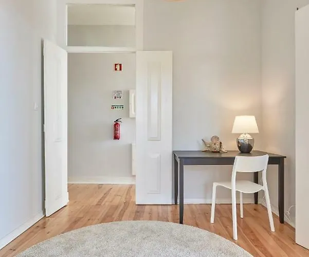 Rua Dos Remedios 179 شقة *