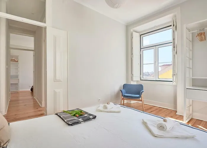 شقة Rua Dos Remedios 179 *